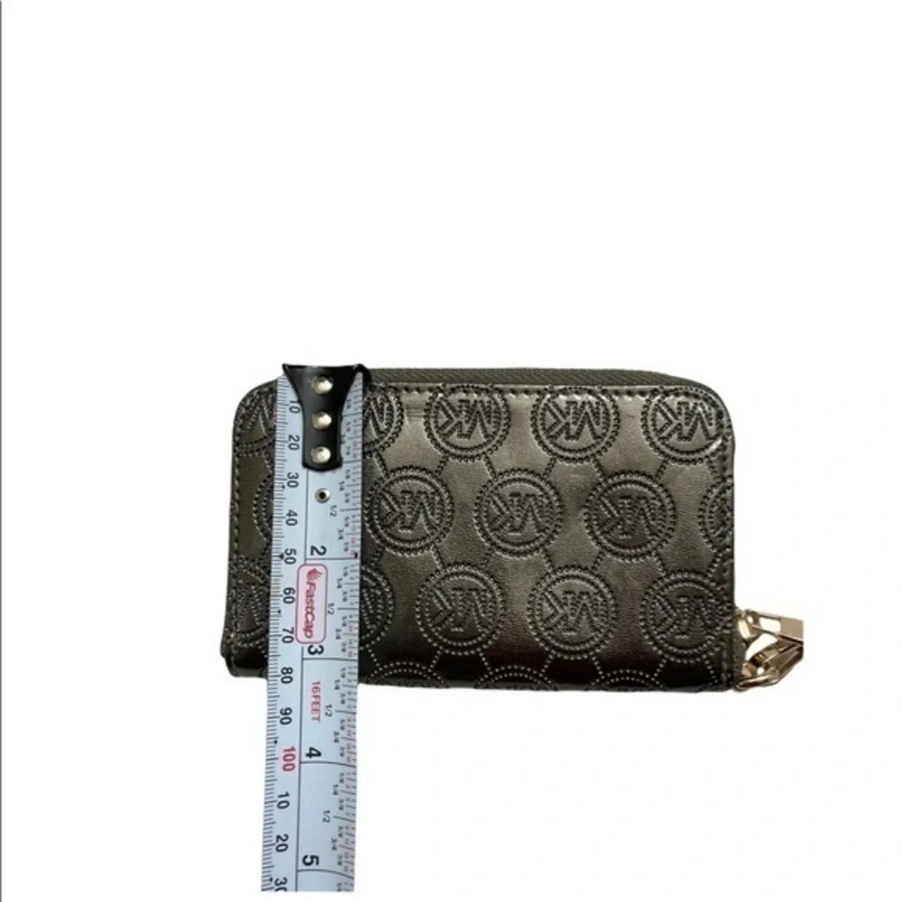 Michael kors silver logo wristlet wallet